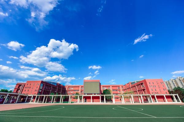 <a href='https://www.youxiaow.com/daxue/beijing/951.html' target='_blank'><u>首都师范大学</u></a>附属中学昌平学校